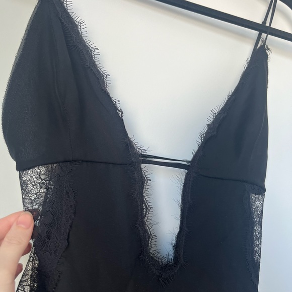 NWT ARE YOU AM I Zylle Dress Black - Picture 8 of 14